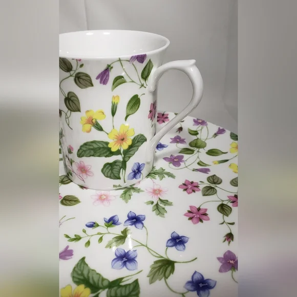 Queens snack plate & mug set, bone china. Made in England, EUC! - Picture 6 of 12